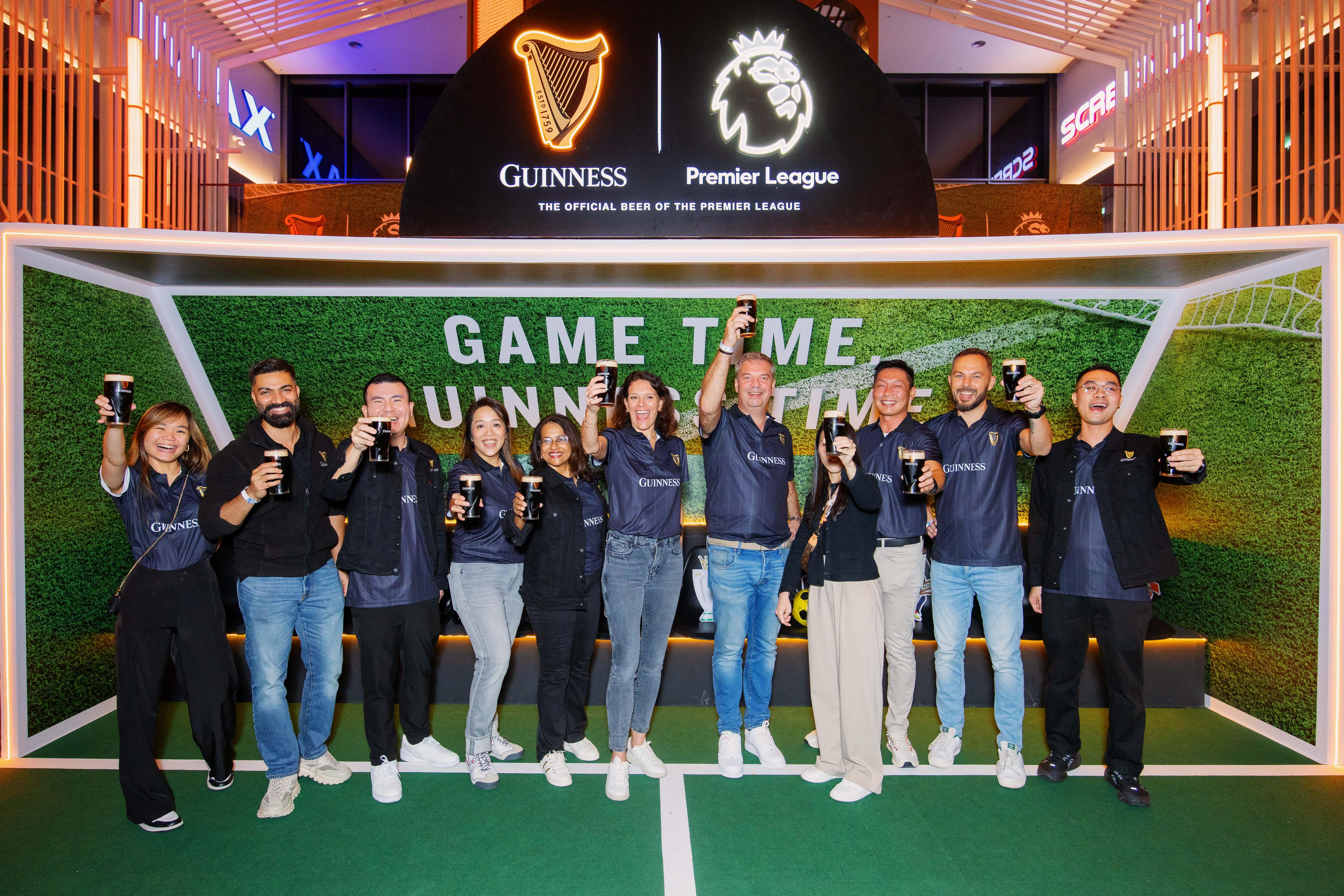 management-team-of-heineken-malaysia-berhad-diageo-and-guinness-malaysia-celebrating-guinness-as-the.jpg